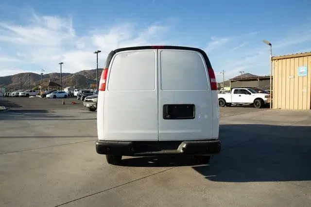 2018 Chevrolet Express 3500 Extended Work Van photo 5