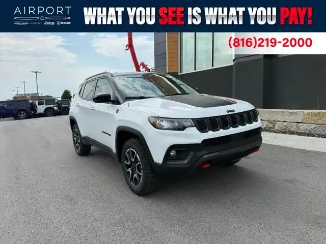 2026 Jeep Compass Trailhawk 4WD's photo