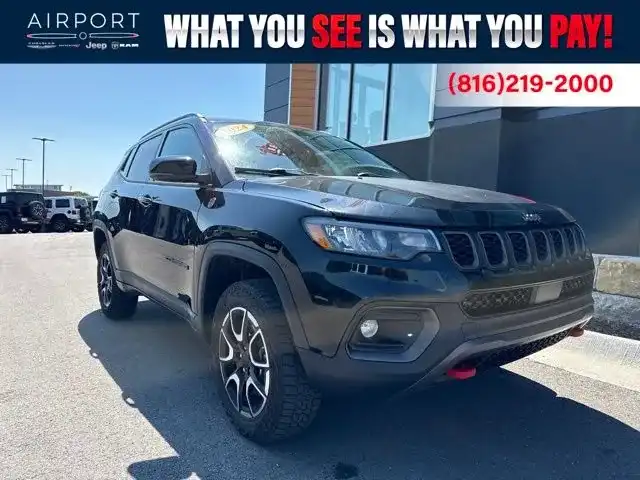 2024 Jeep Compass Trailhawk 4WD's photo