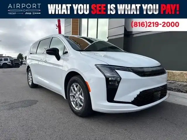 2027 Chrysler Pacifica Select's photo