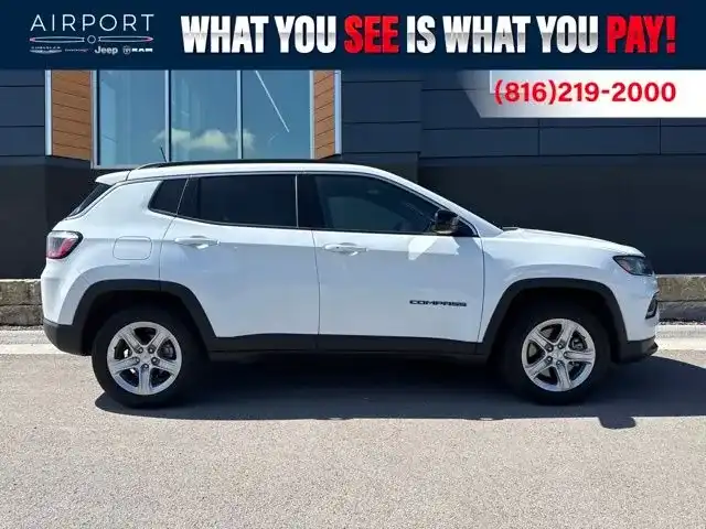 2024 Jeep Compass Latitude 4WD's photo