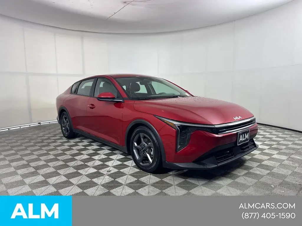 2025 Kia K4 LXS AT photo 3