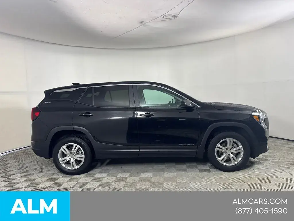 2024 GMC Terrain SLE AWD photo 5