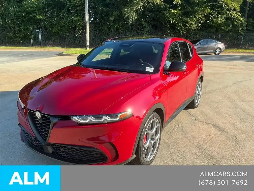 2024 Alfa Romeo Tonale Veloce's photo