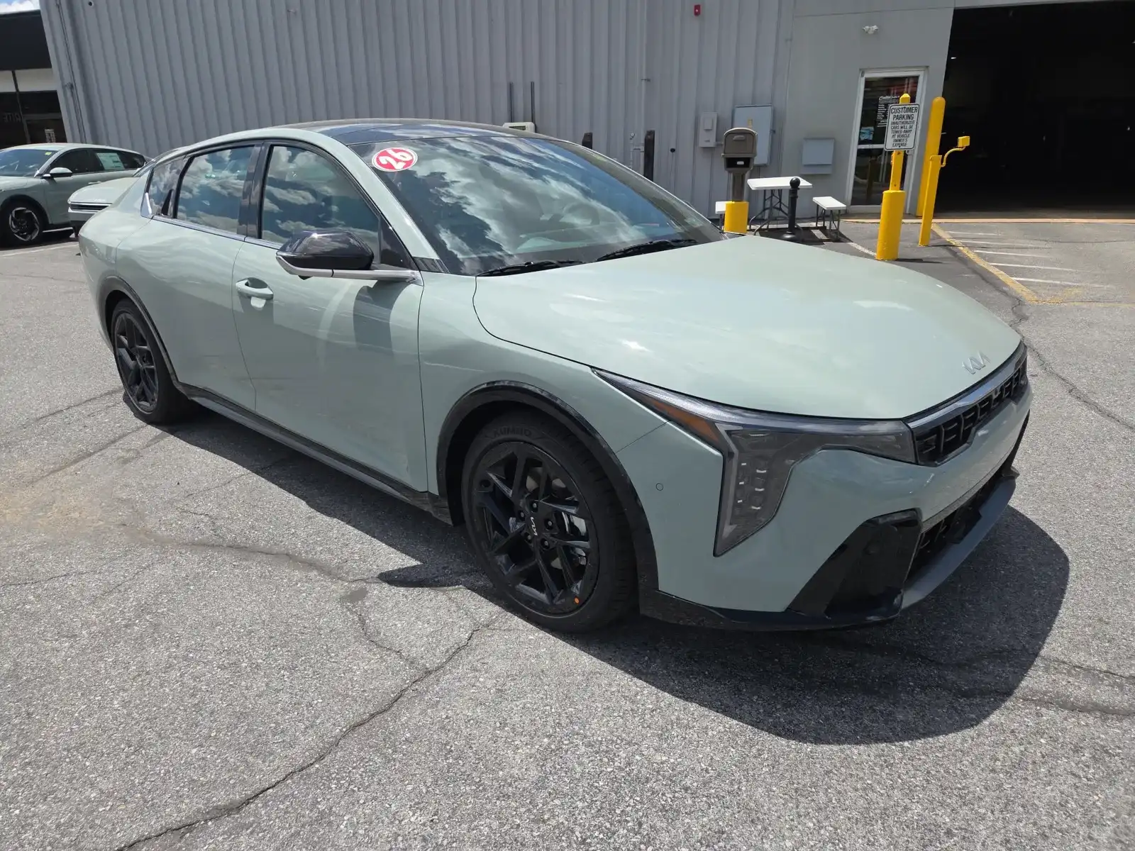2026 Kia K4 GT-Line Turbo AT's photo