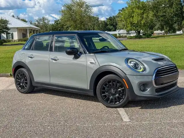 2021 MINI Hardtop Cooper's photo