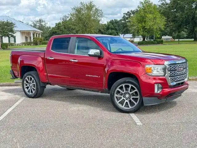 2021 GMC Canyon Denali 4WD Crew Cab Short Box's photo