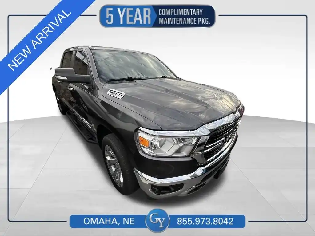 2019 RAM 1500 Big Horn/Lone Star 4WD Crew Cab 5'7's photo