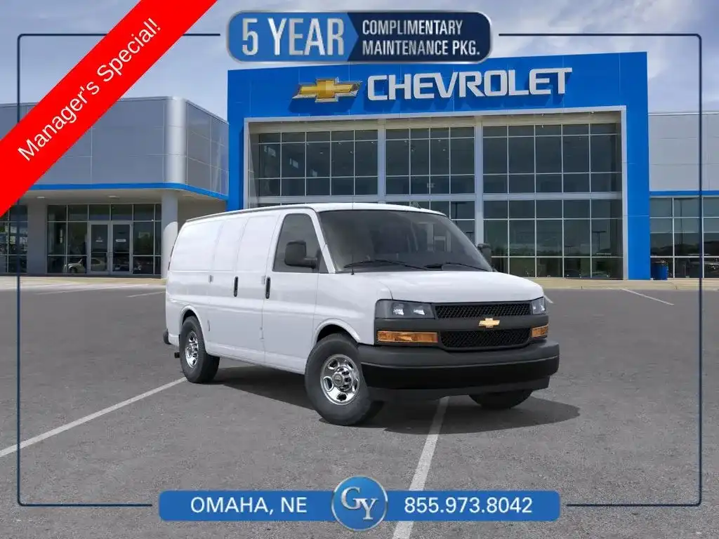 2025 Chevrolet Express 3500 Work Van HD's photo