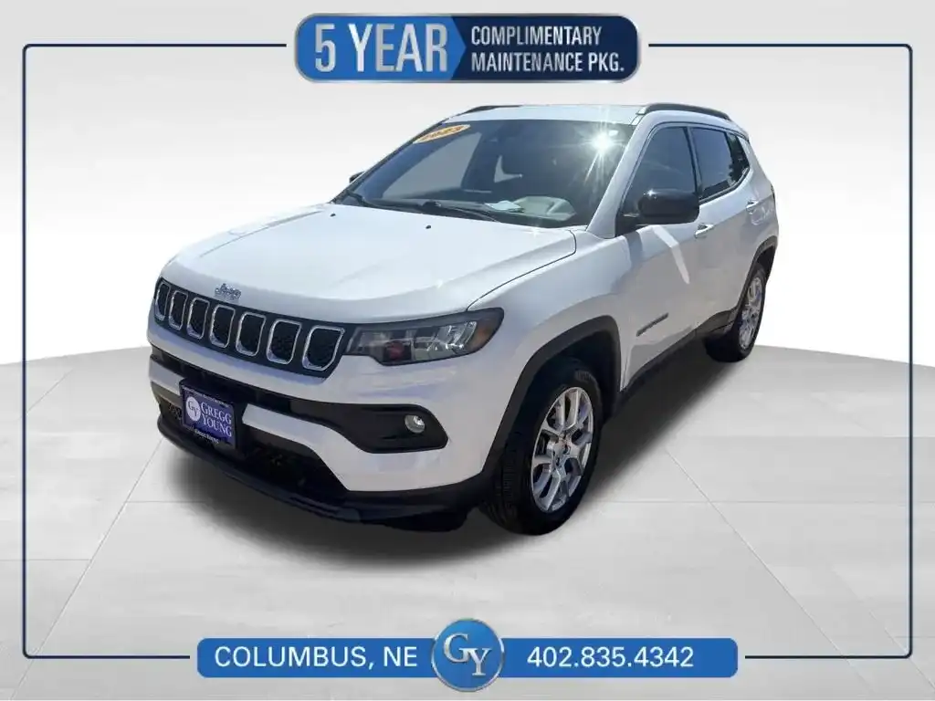 2023 Jeep Compass Latitude Lux 4X4's photo
