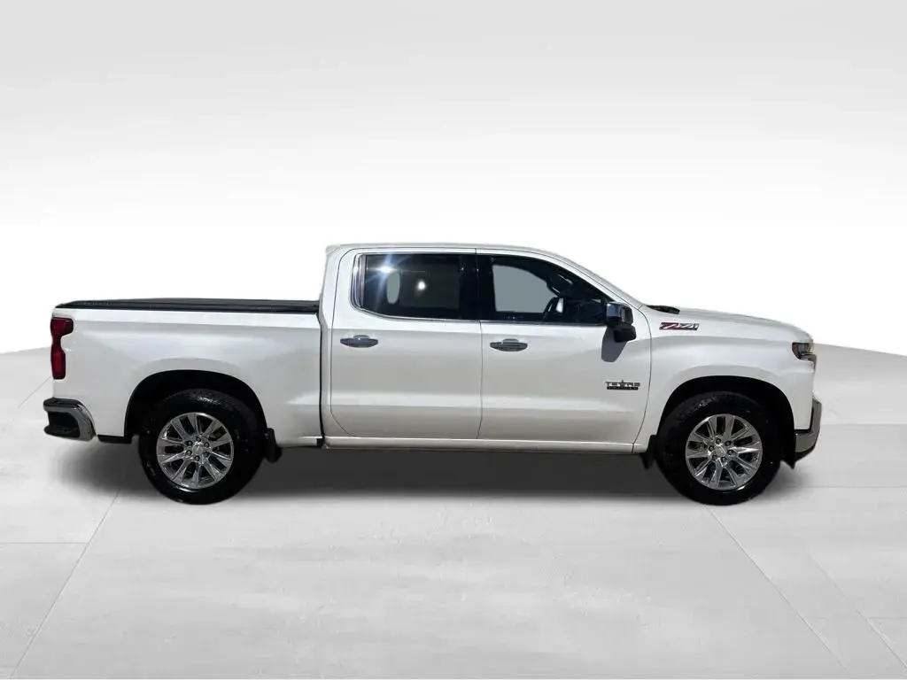 2022 Chevrolet Silverado 1500 LTZ 4X4 Crew Cab Short Box photo 5