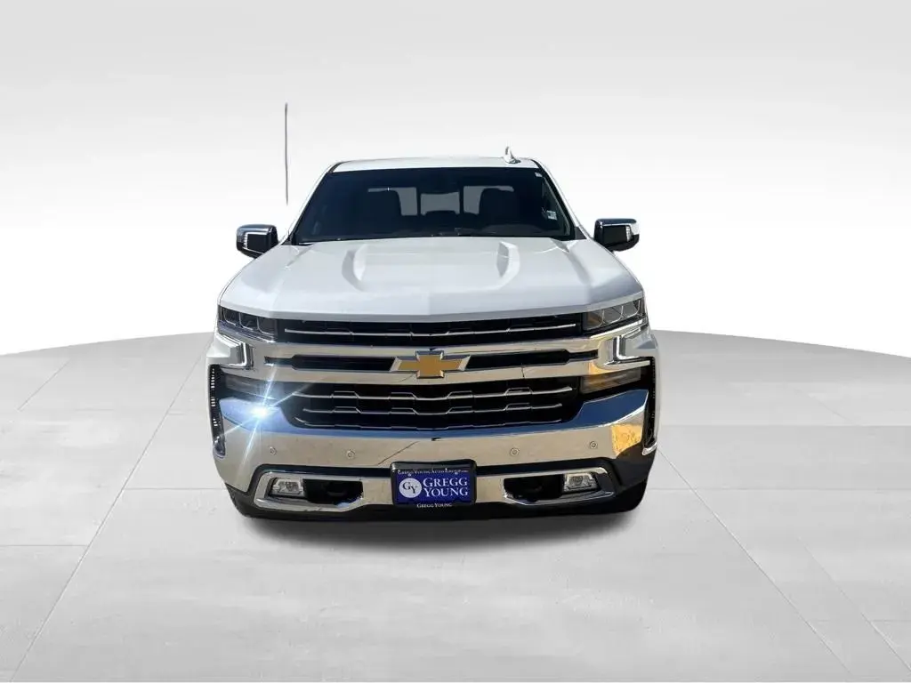 2022 Chevrolet Silverado 1500 LTZ 4X4 Crew Cab Short Box photo 3