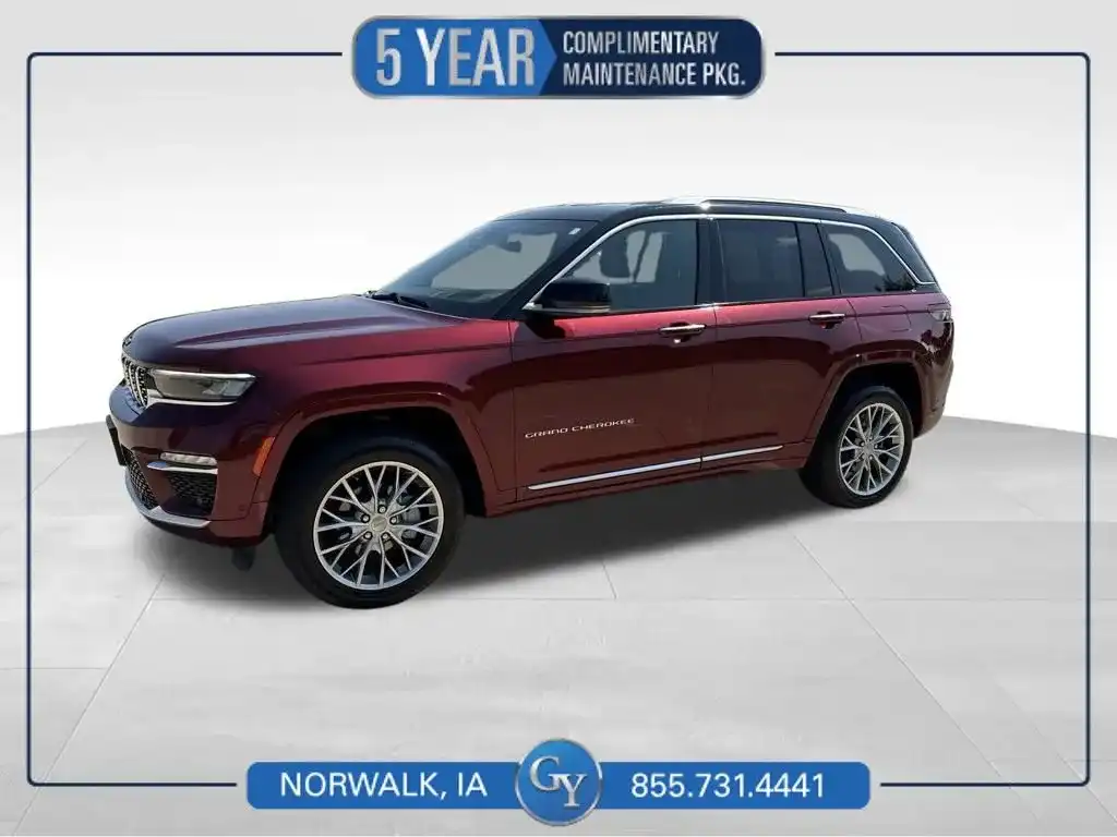 2023 Jeep Grand Cherokee Summit's photo