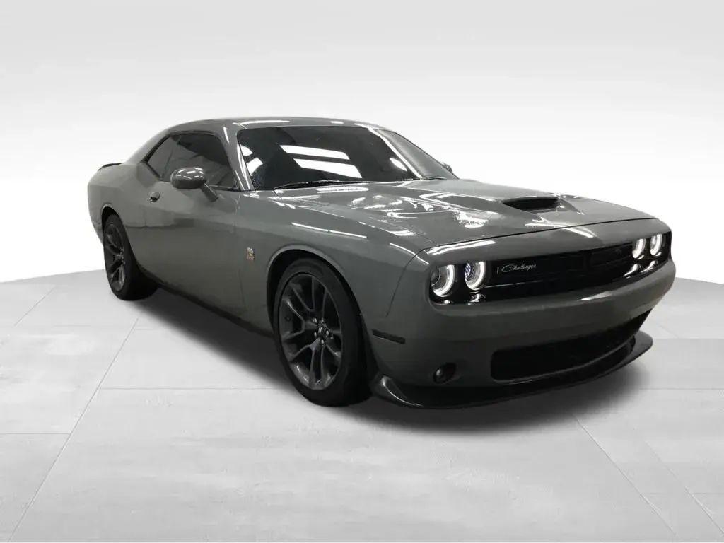 2023 Dodge Challenger R/T Scat Pack photo 3