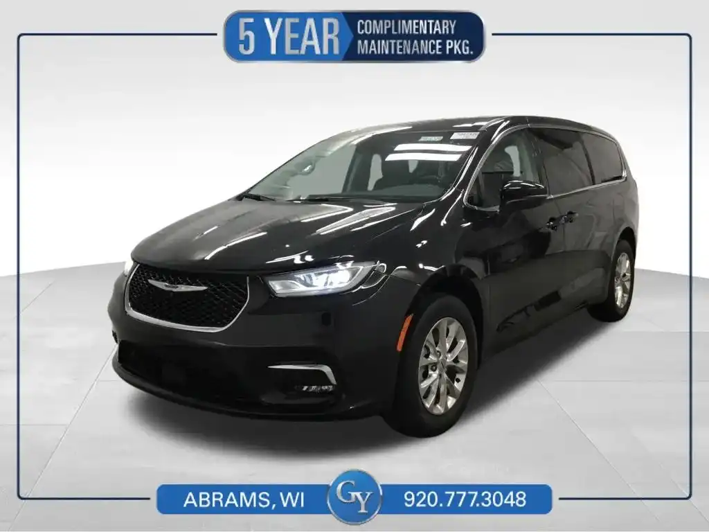 2023 Chrysler Pacifica Touring L AWD's photo
