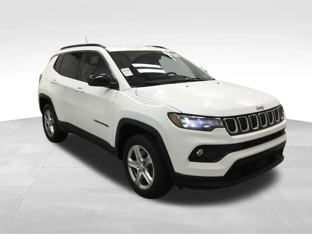 2023 Jeep Compass Latitude 4X4 photo 4