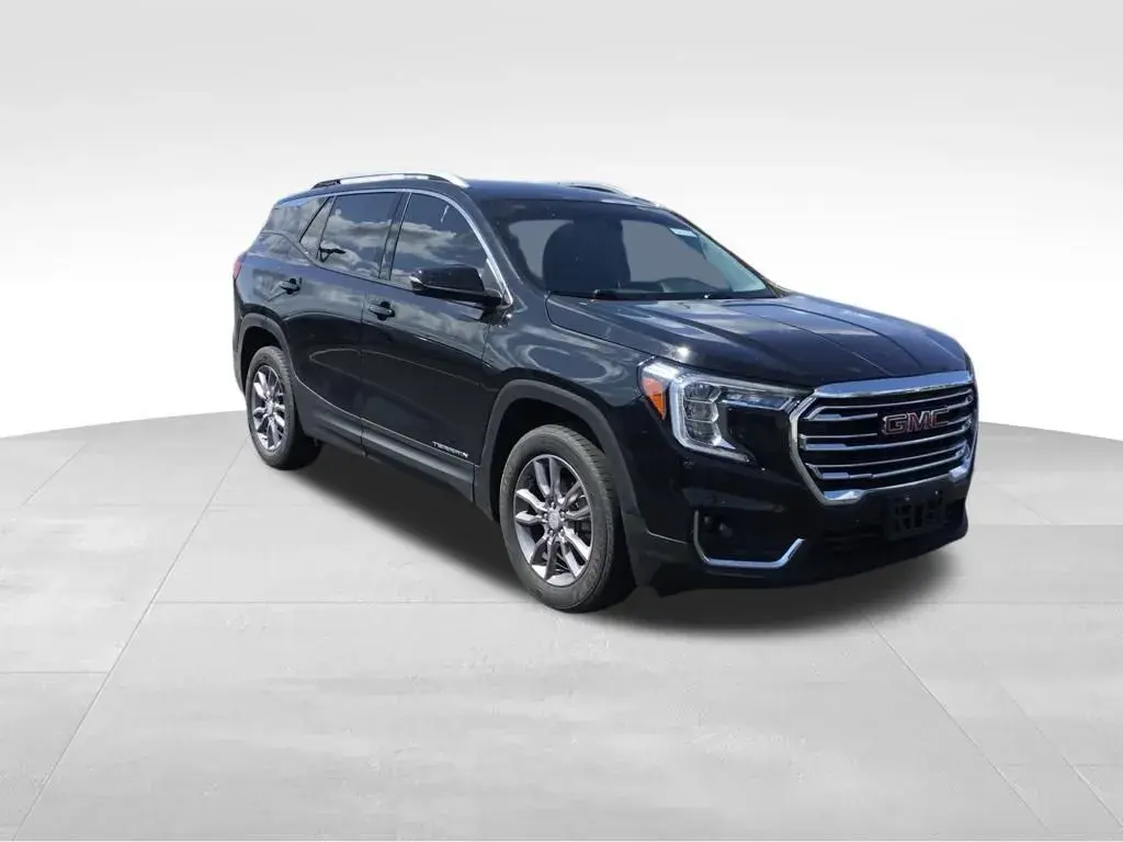 2023 GMC Terrain SLT AWD photo 3