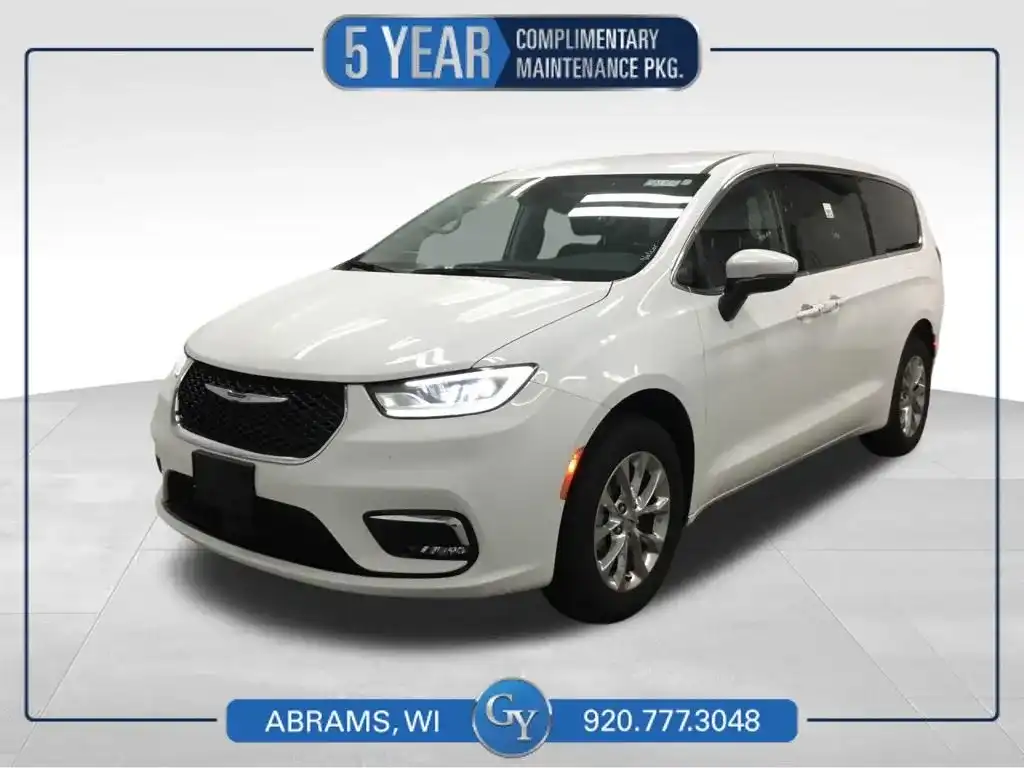 2023 Chrysler Pacifica Touring L AWD's photo