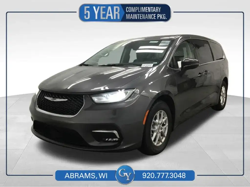 2023 Chrysler Pacifica Touring L photo 1