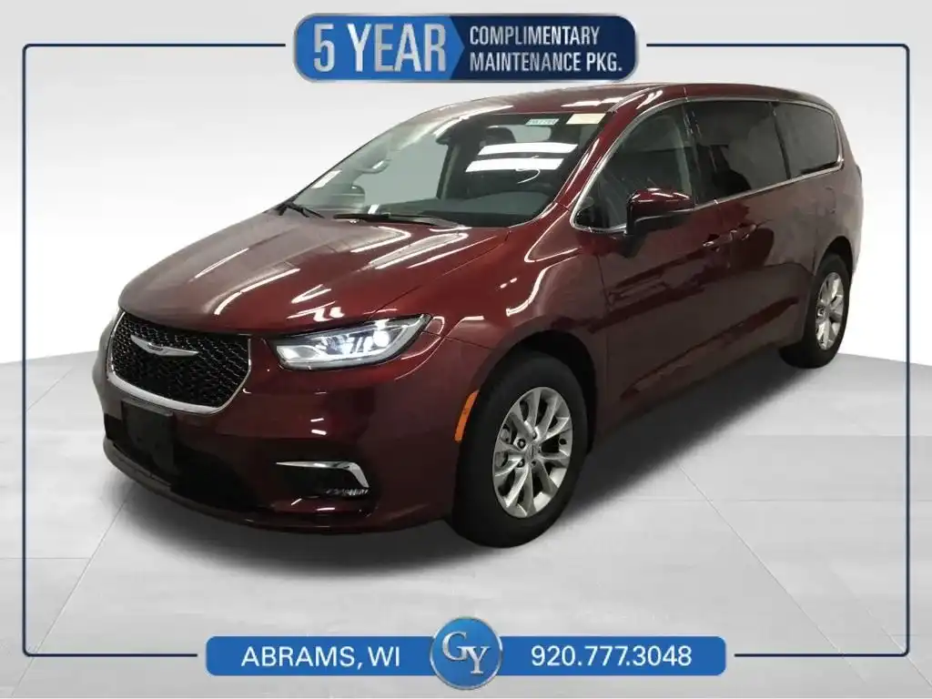 2023 Chrysler Pacifica Touring L AWD's photo
