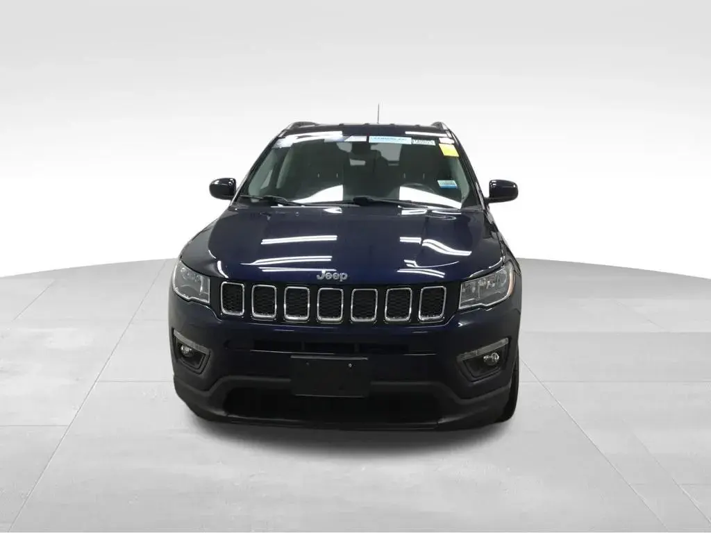 2020 Jeep Compass Latitude 4WD photo 3