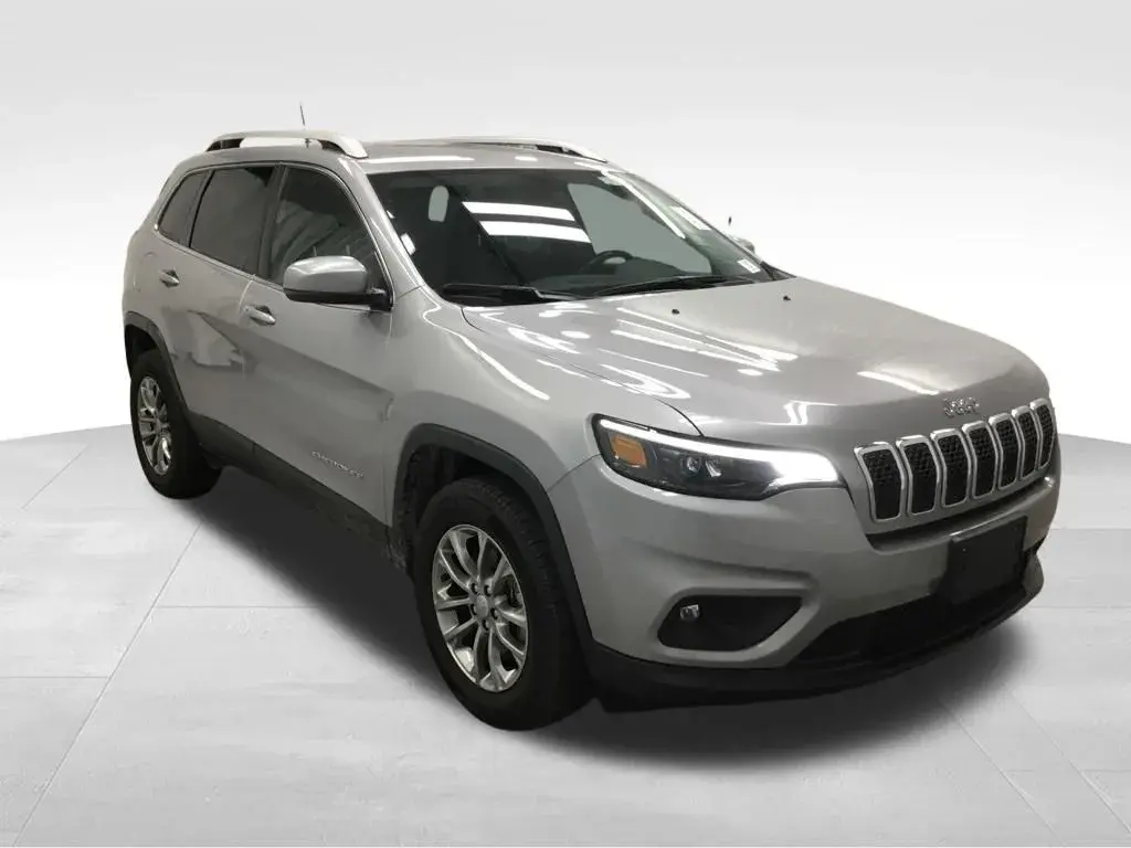 2019 Jeep Cherokee Latitude Plus photo 4