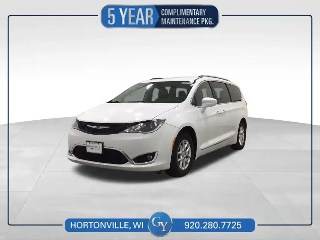 2020 Chrysler Pacifica Touring L's photo