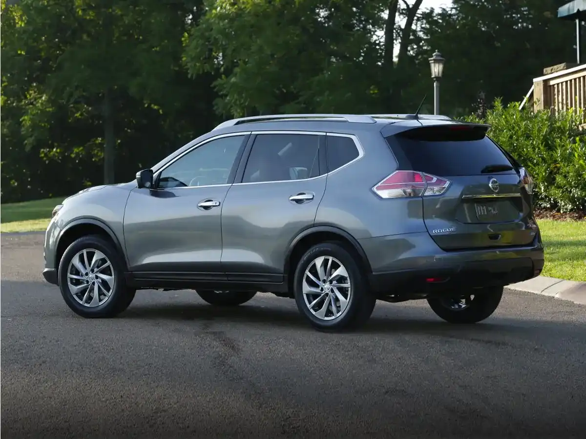 2015 Nissan Rogue SV AWD's photo