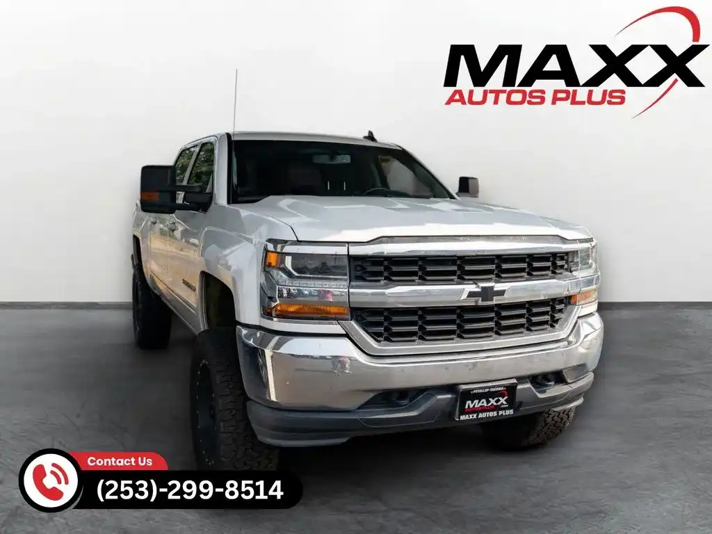 2018 Chevrolet Silverado 1500 LT 4WD Crew Cab Short Box's photo