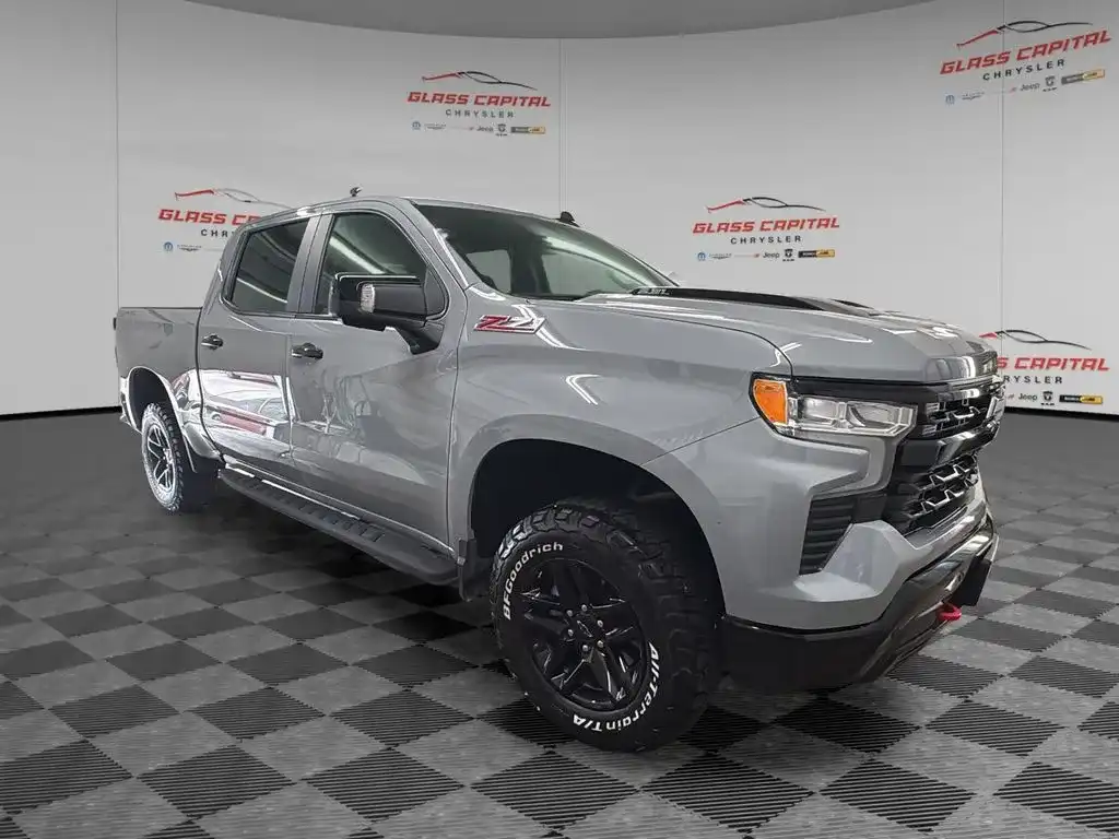 2024 Chevrolet Silverado 1500 LT Trail Boss 4X4 Crew Cab Short Box's photo