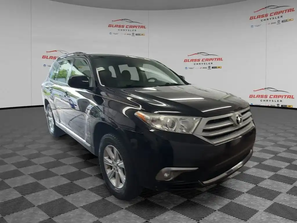 2012 Toyota Highlander V6's photo