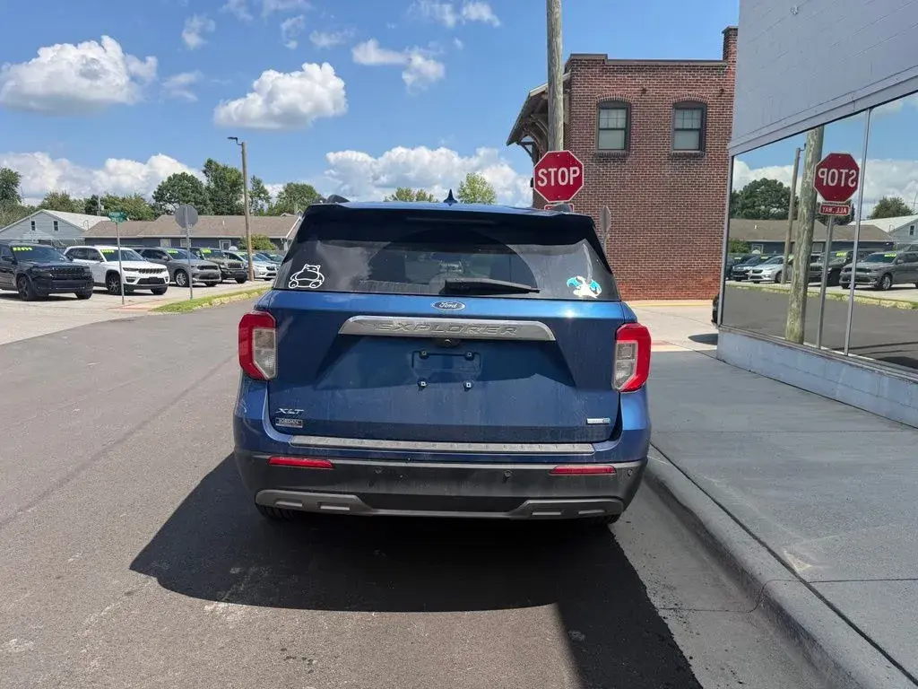 2020 Ford Explorer XLT 4WD photo 4
