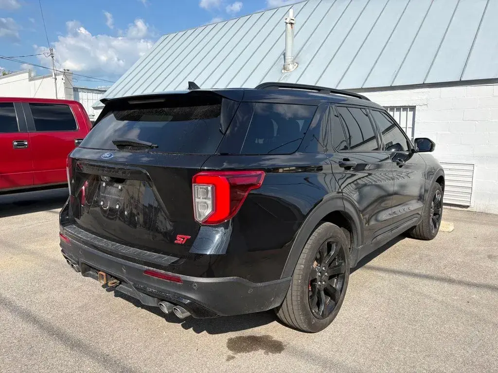 2021 Ford Explorer ST 4WD photo 3