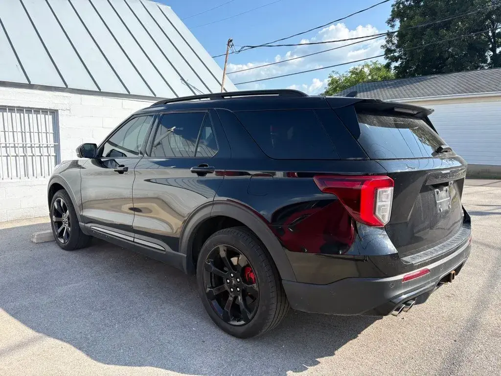 2021 Ford Explorer ST 4WD photo 5