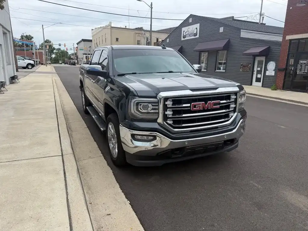 2018 GMC Sierra SLT 4WD Crew Cab Short Box's photo