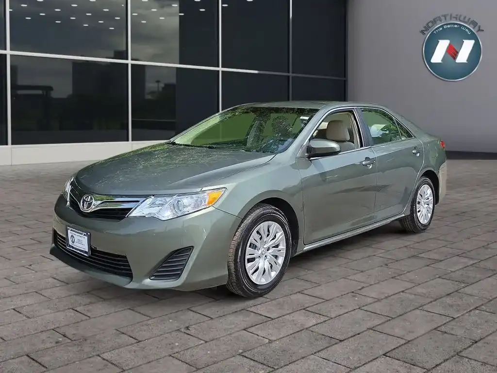 2013 Toyota Camry 2.5 Auto LE's photo