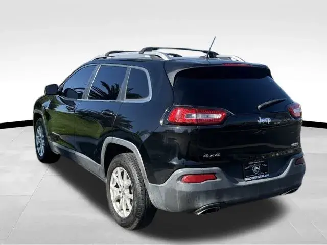 2017 Jeep Cherokee Latitude 4X4 photo 4