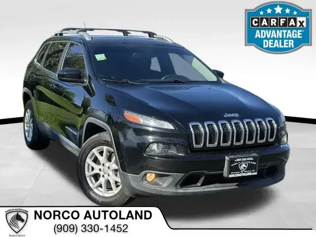 2017 Jeep Cherokee Latitude 4X4 photo 1