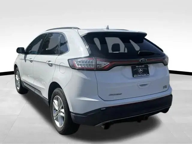 2017 Ford Edge SEL AWD photo 4