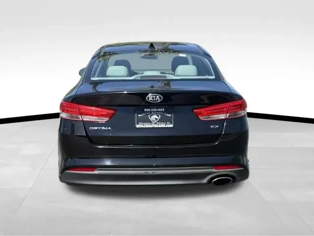 2017 Kia Optima EX AT photo 5
