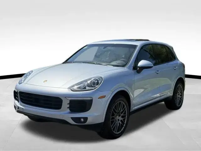 2017 Porsche Cayenne Platinum Edition photo 3