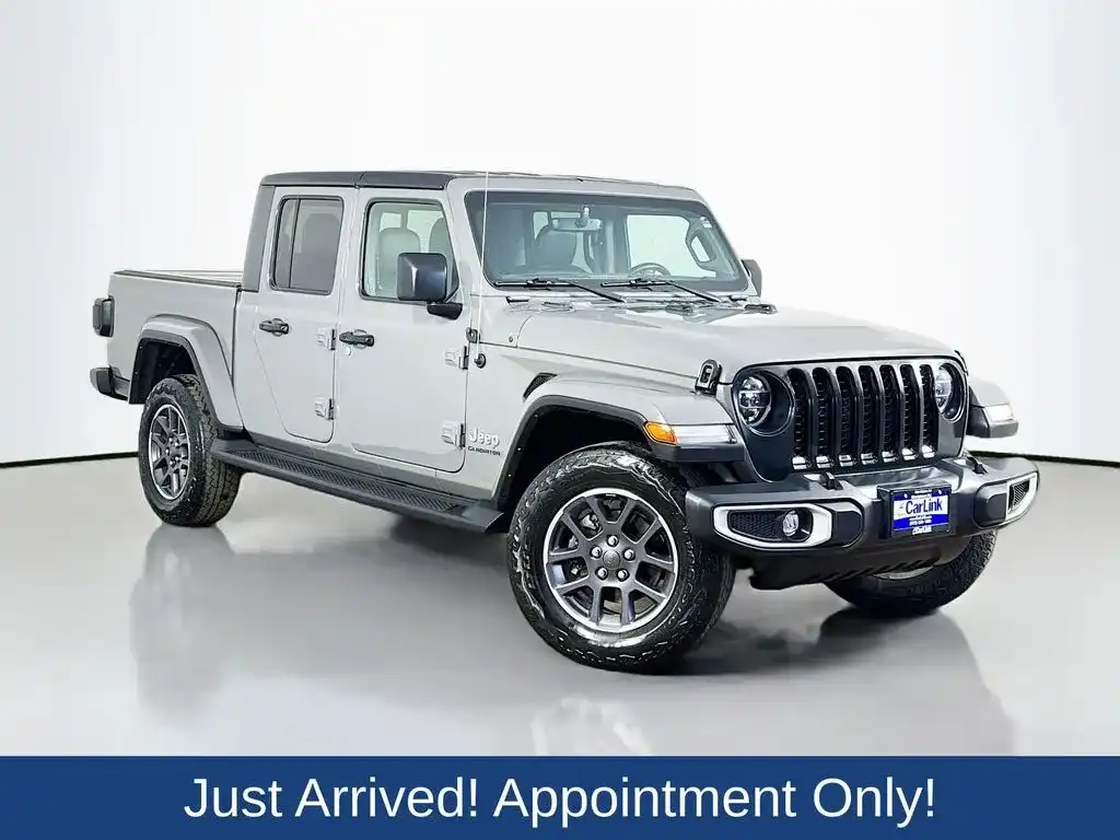 2021 Jeep Gladiator Overland's photo
