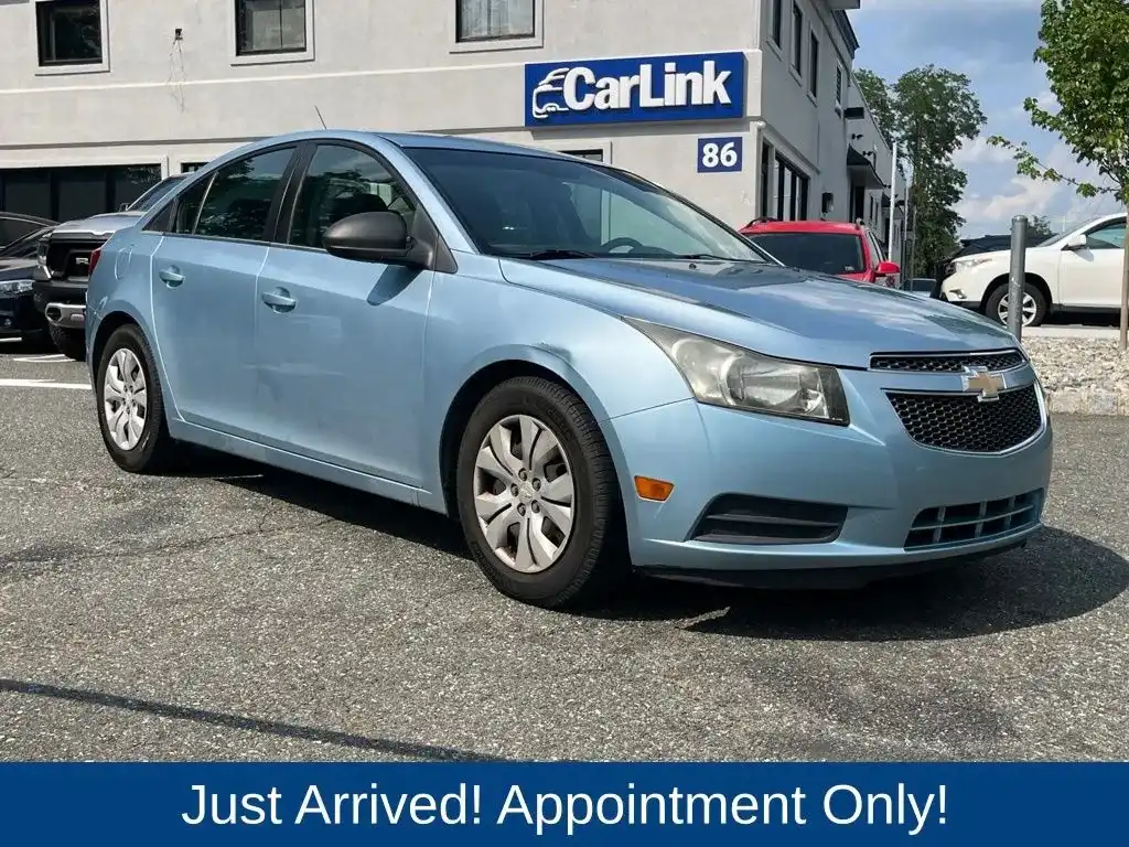 2012 Chevrolet Cruze 4-Door Sedan 2LS's photo