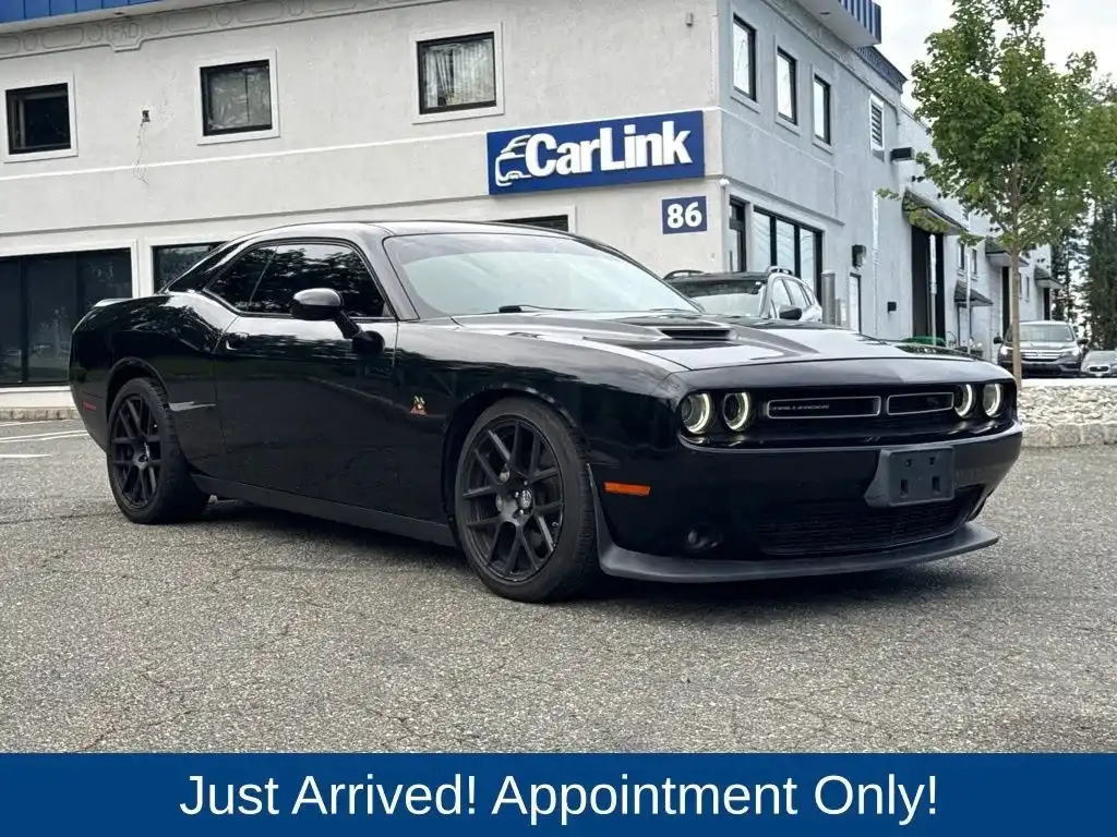2015 Dodge Challenger Scat Pack's photo