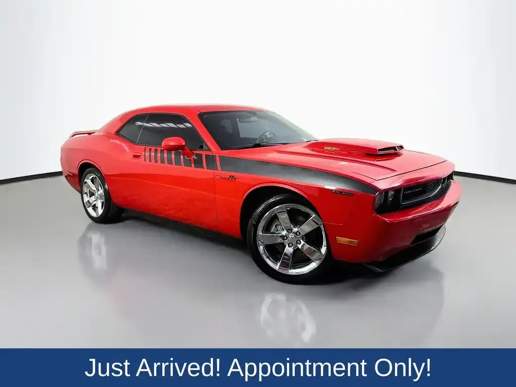 2010 Dodge Challenger R/T's photo