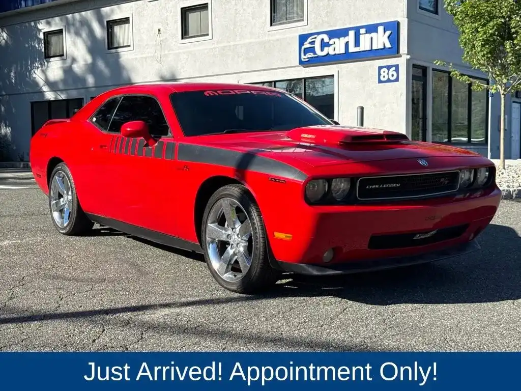 2010 Dodge Challenger R/T's photo