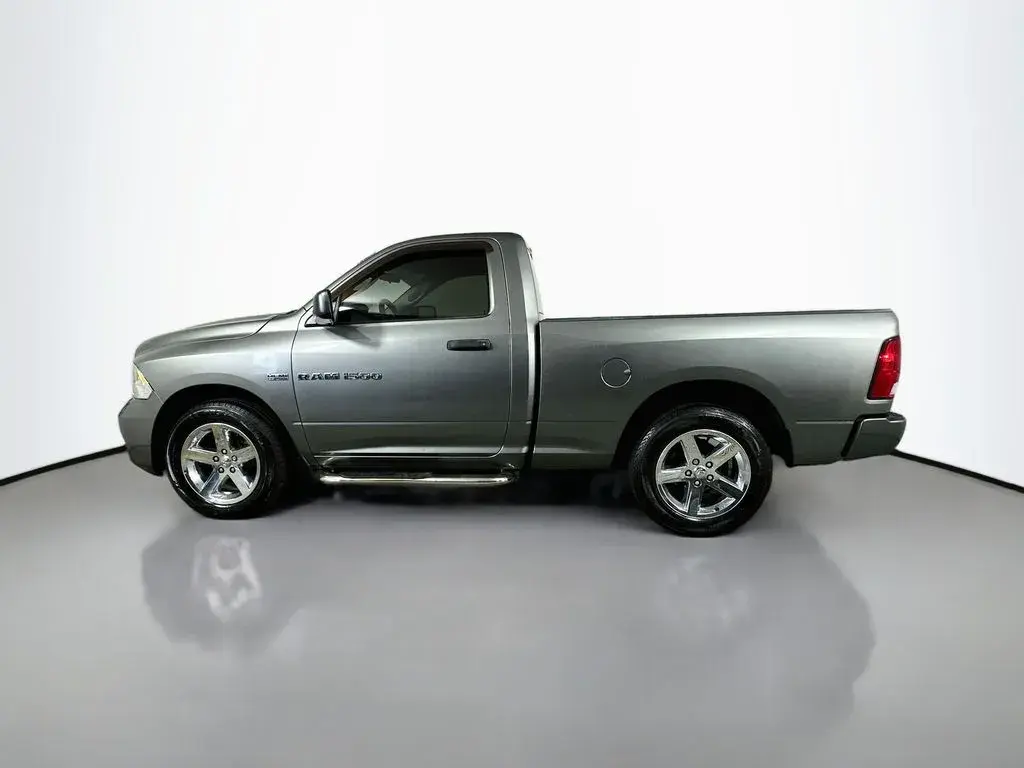 2012 RAM 1500 Express Regular Cab SWB photo 4