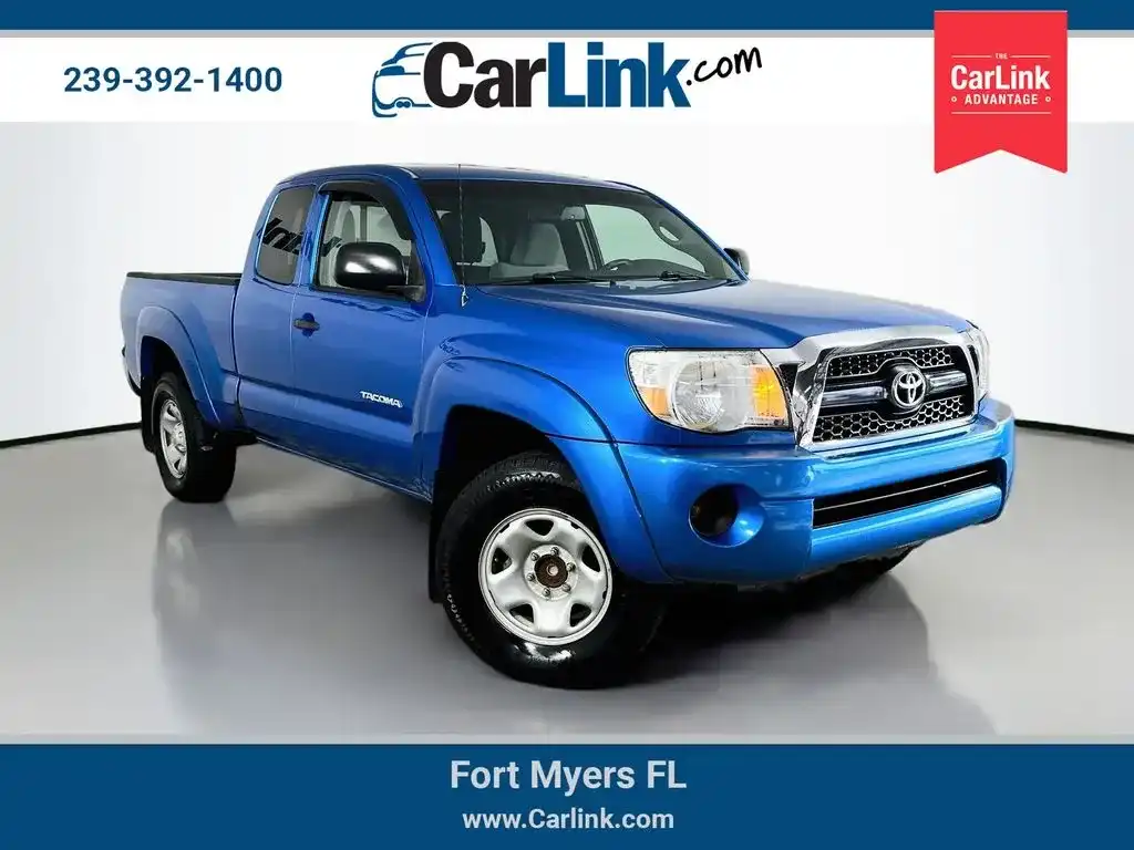 2011 Toyota Tacoma PreRunner Access Cab AT's photo