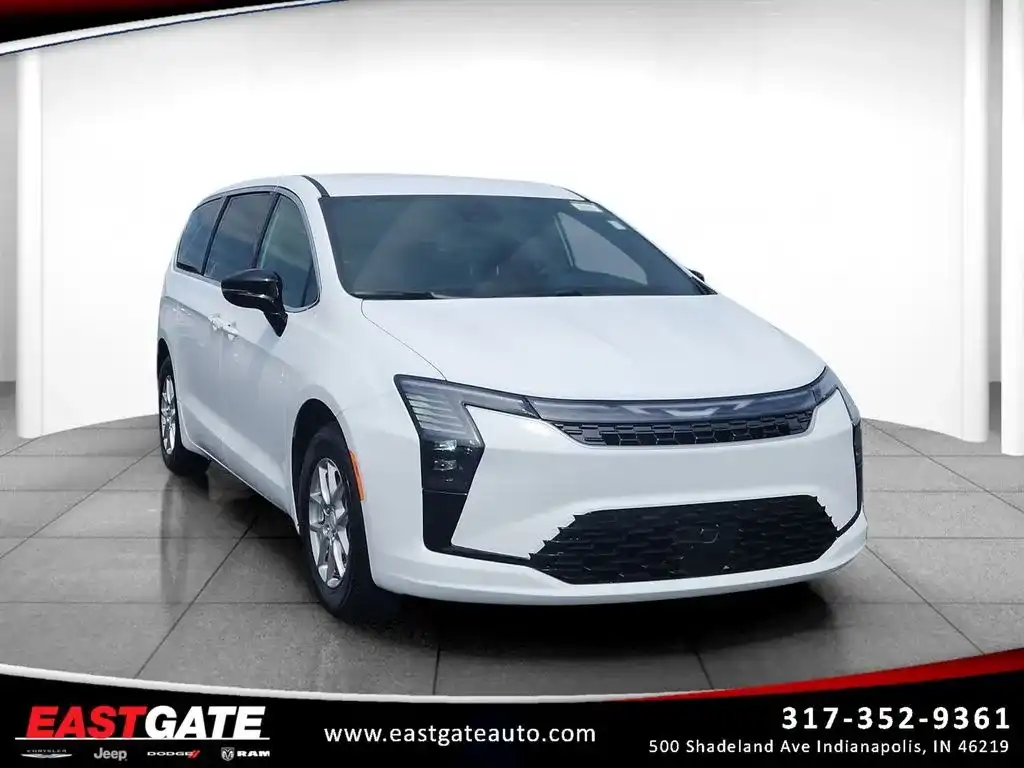 2027 Chrysler Pacifica Select's photo