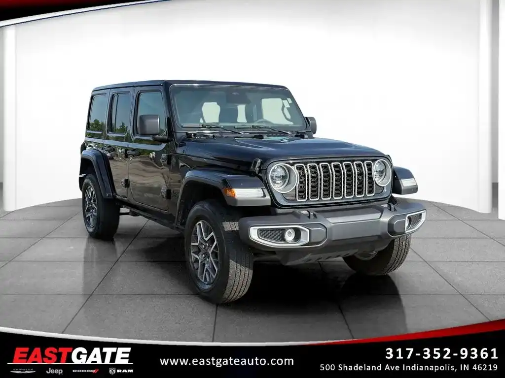 2025 Jeep Wrangler Sahara's photo